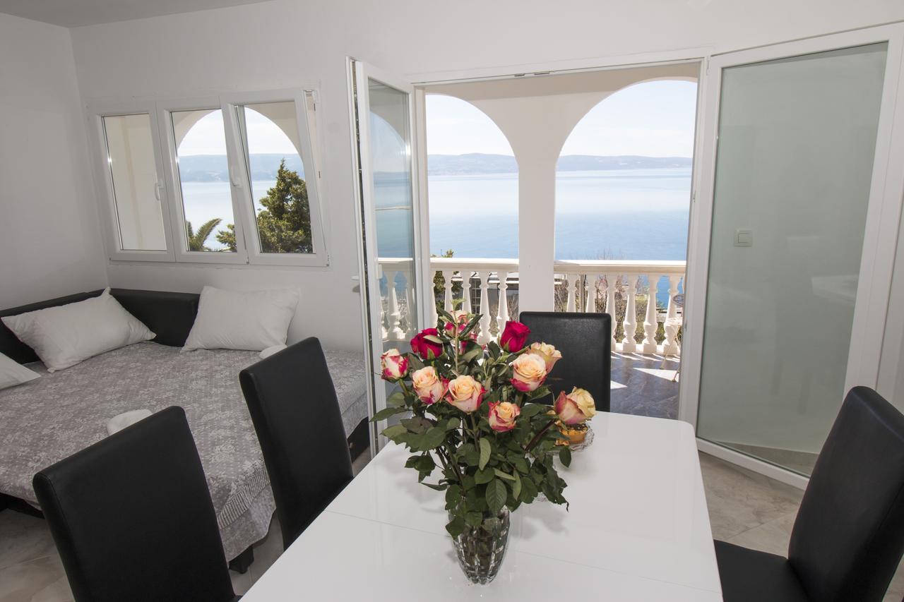 Апартаменты Apartman Horizont Омиш Экстерьер фото