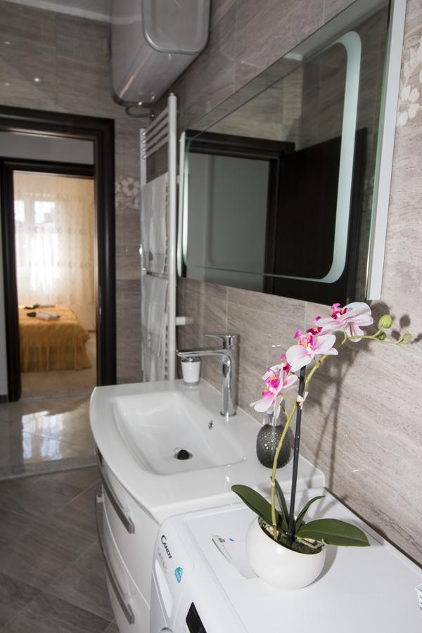Апартаменты Apartman Horizont Омиш Экстерьер фото