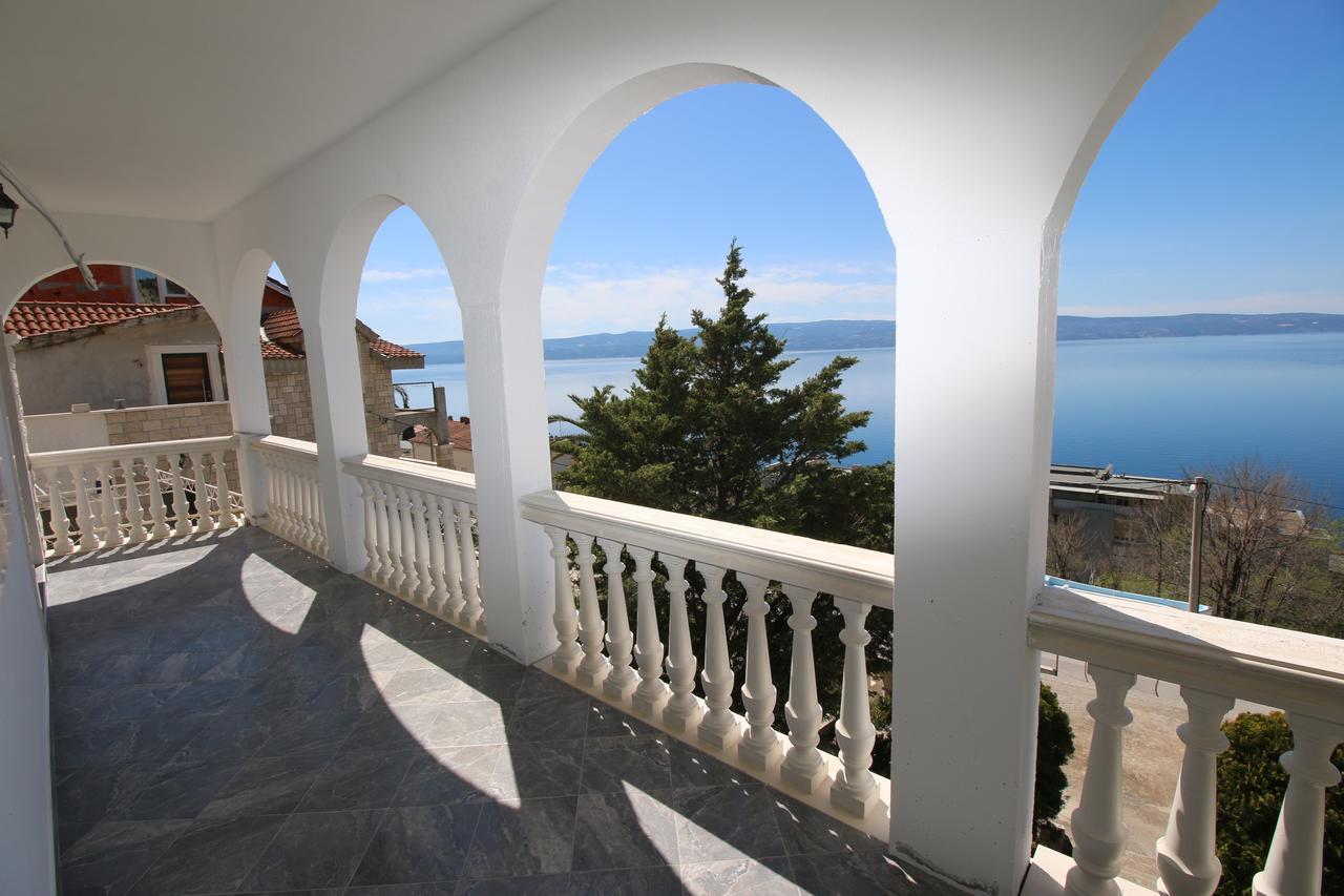 Апартаменты Apartman Horizont Омиш Экстерьер фото