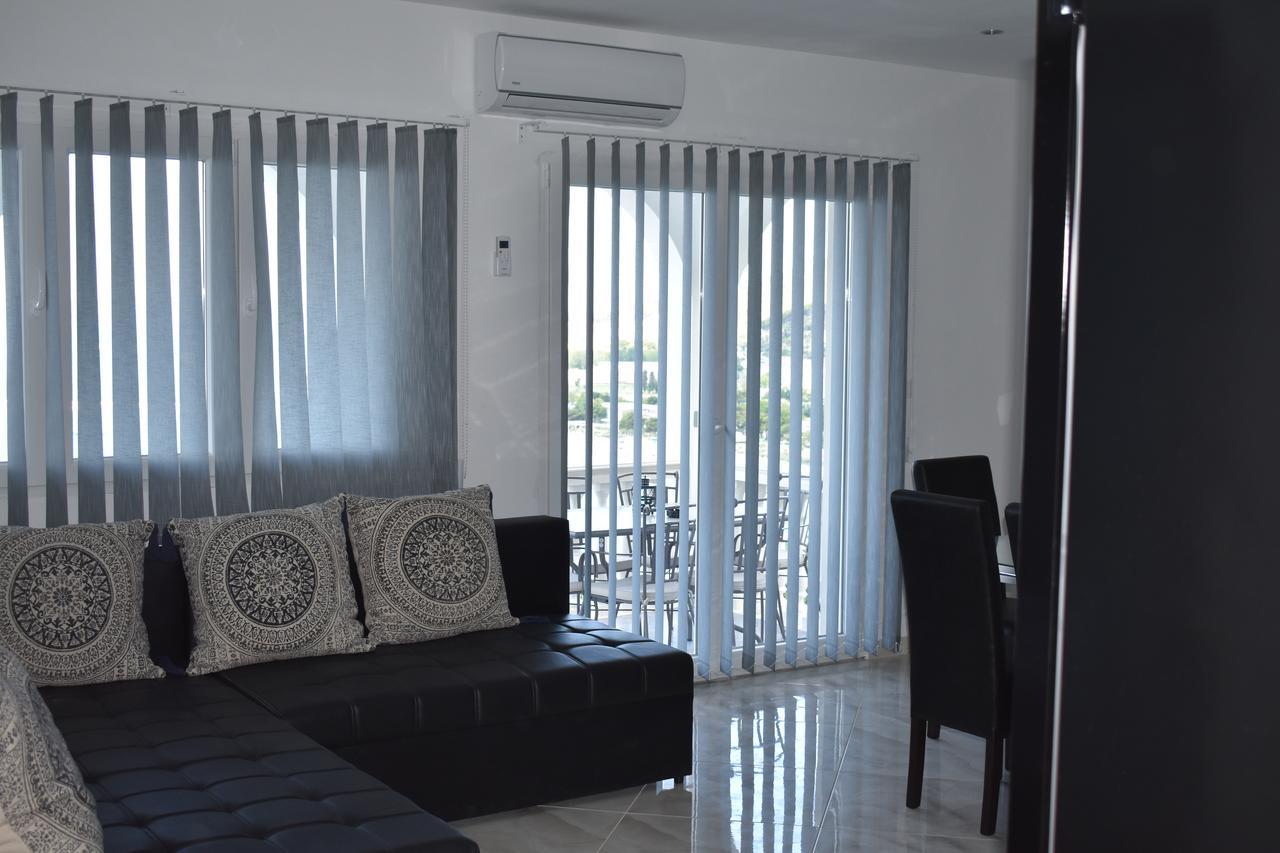 Апартаменты Apartman Horizont Омиш Экстерьер фото